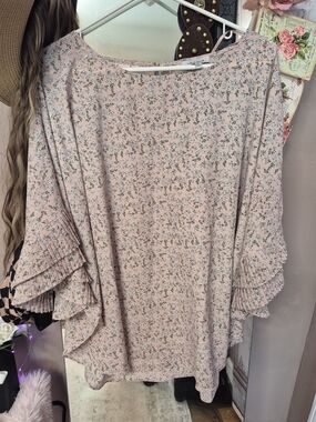 white birch Dusty Pink Floral Ruffle Sleeve Blouse